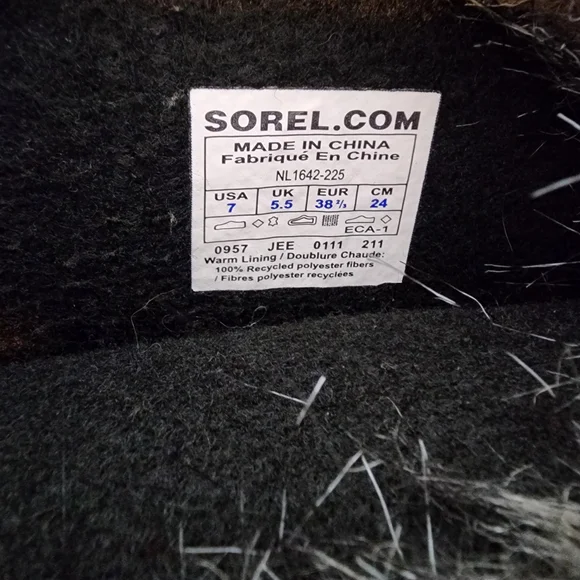 Sorel Cate The Great Black and Tan Lace-Up Fur Boots Size 7 So Warm And Comfy - Picture 7 of 7